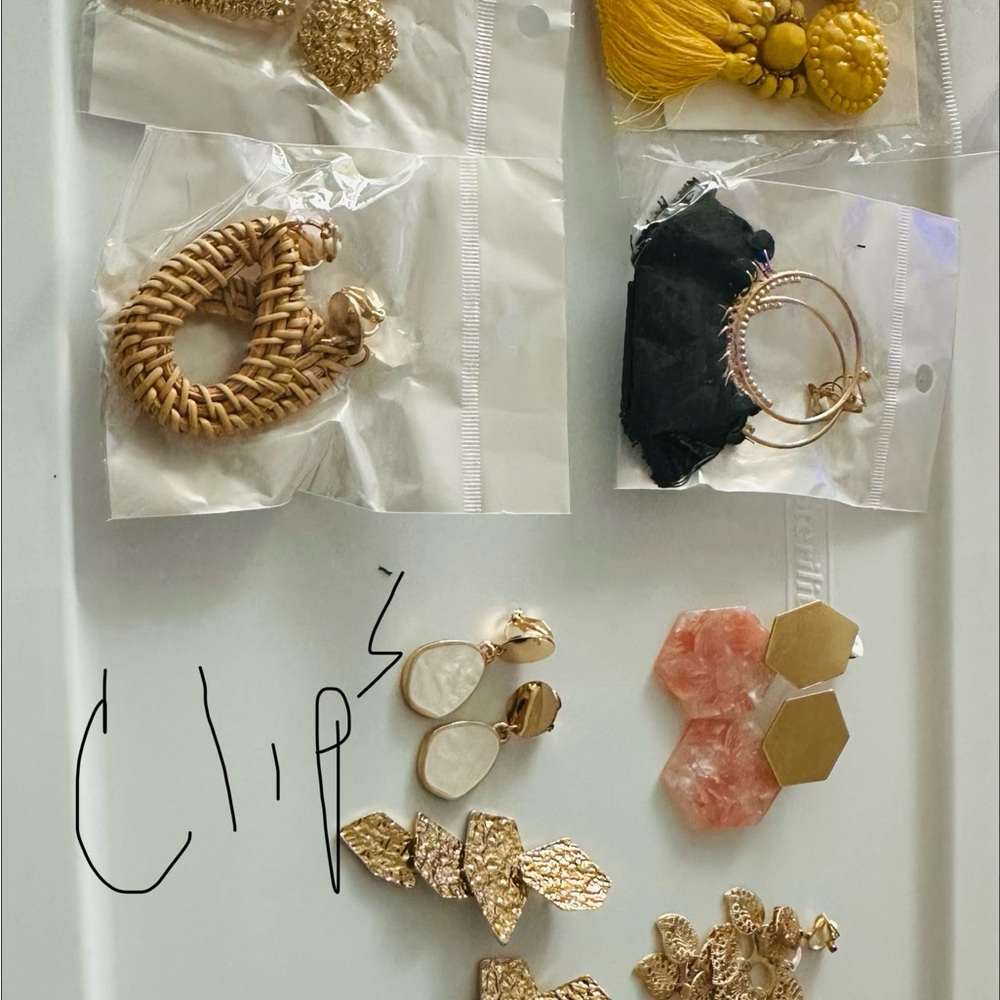 Gold and Tan Women’s Earring Set